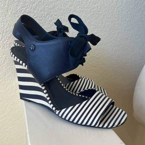 Tory Burch Maritime Nautical Wedge Platforms - Picture 4 of 10